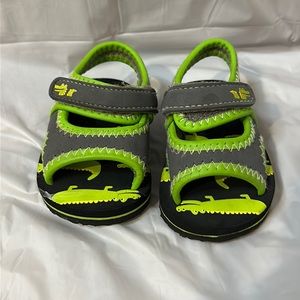 🐊Grey and green alligator baby sandals adjustable Velcro 🐊
